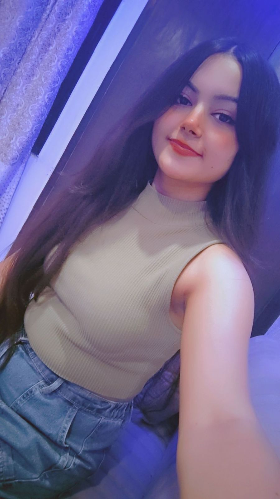Kuknus Modern Girl Profile Picture