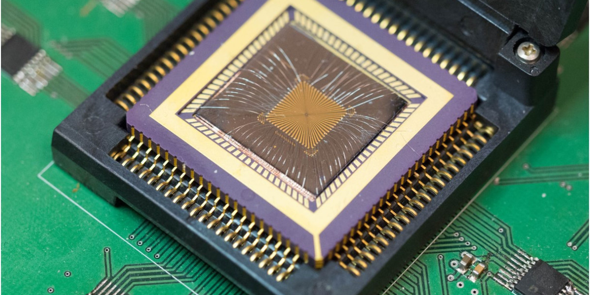 Revolutionizing Memory: A Peek into the Memristor Market