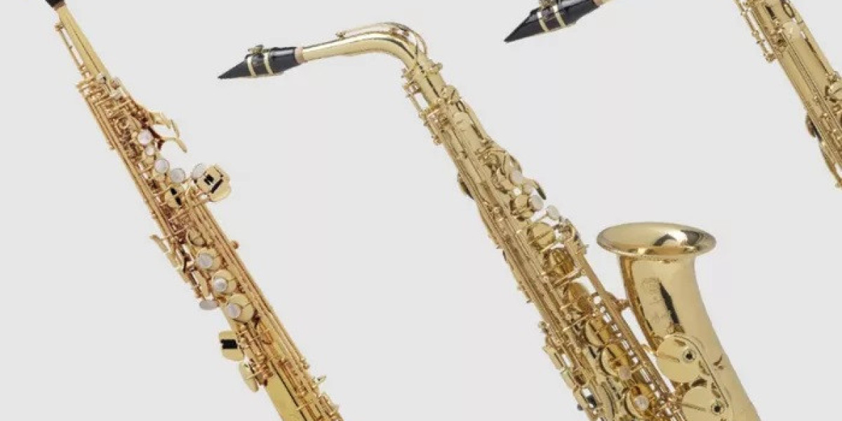 Alto vs Soprano Saxophone: What Is the Difference?