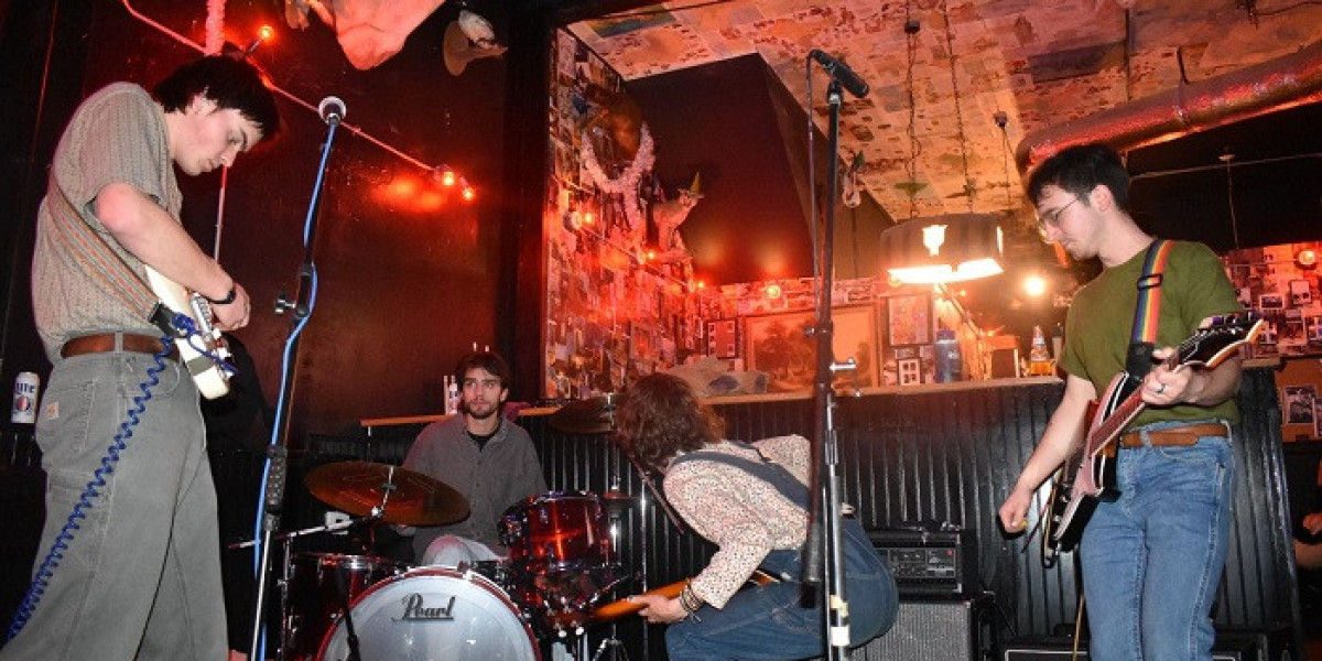 How Did Grunge Music Inspire DIY Garage Bands?