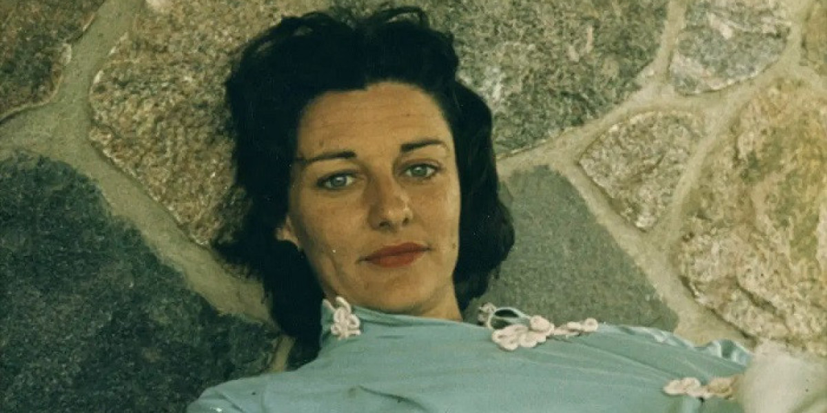 How did Anne Sexton challenge societal norms through poetry?