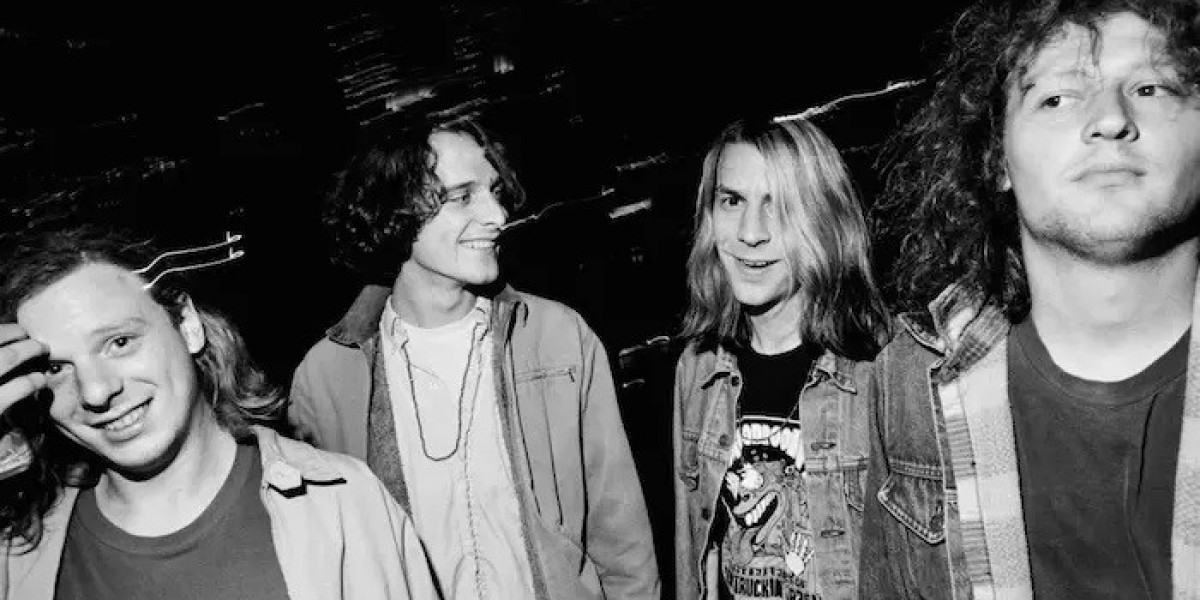 10 Must-Know Grunge Artists