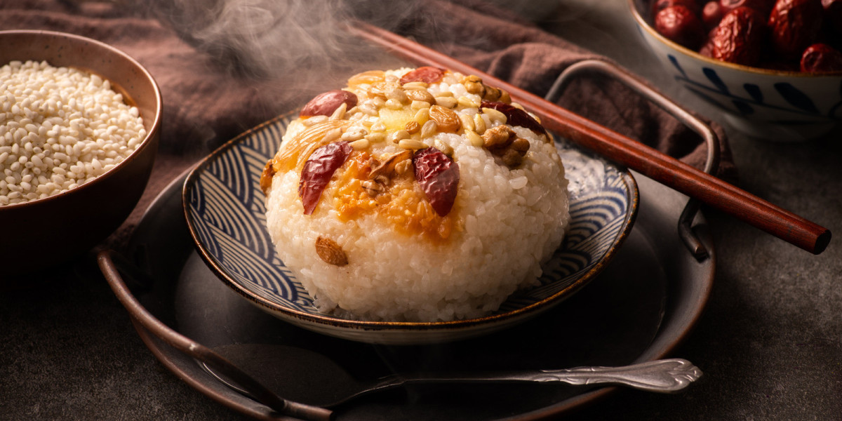 Festive Celebrations and the Role of Traditional Ba Bao Fan