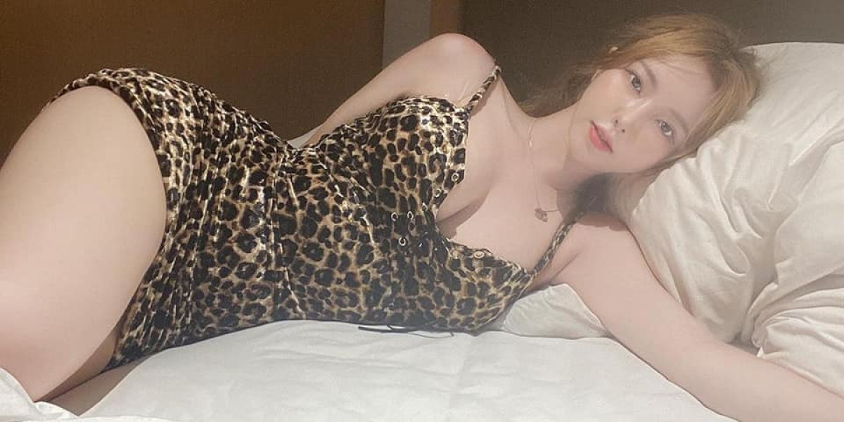 Nerul Escorts Girls 07506202331  Juhu Call Girls Juhu Escorts Service, Malad Escorts