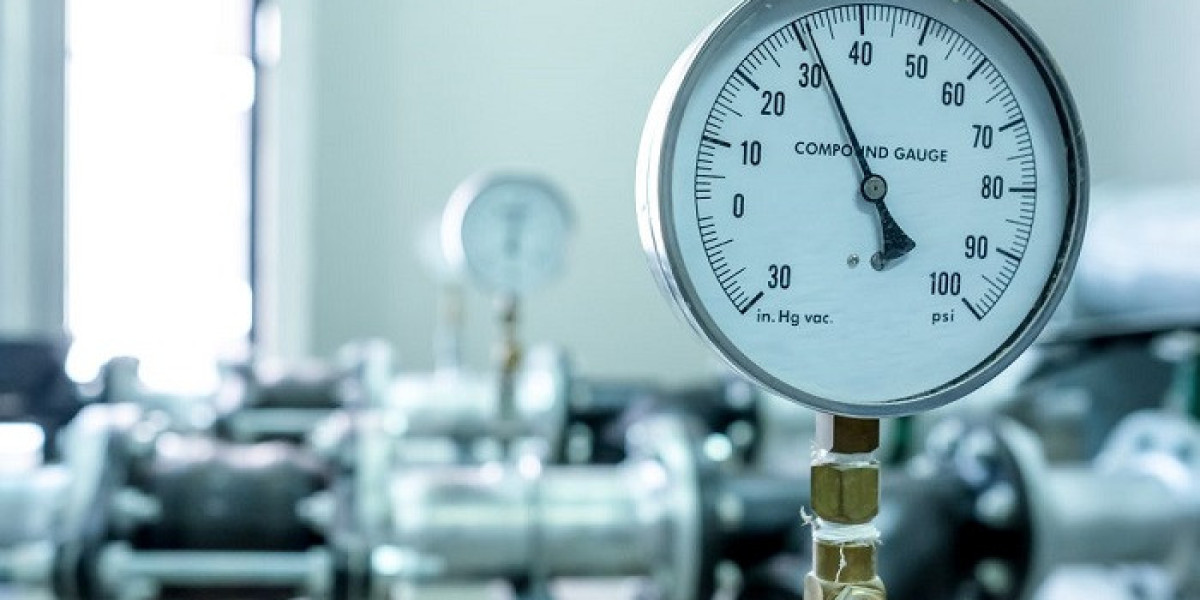 What Materials Are Used in Constructing Compound Gauges?