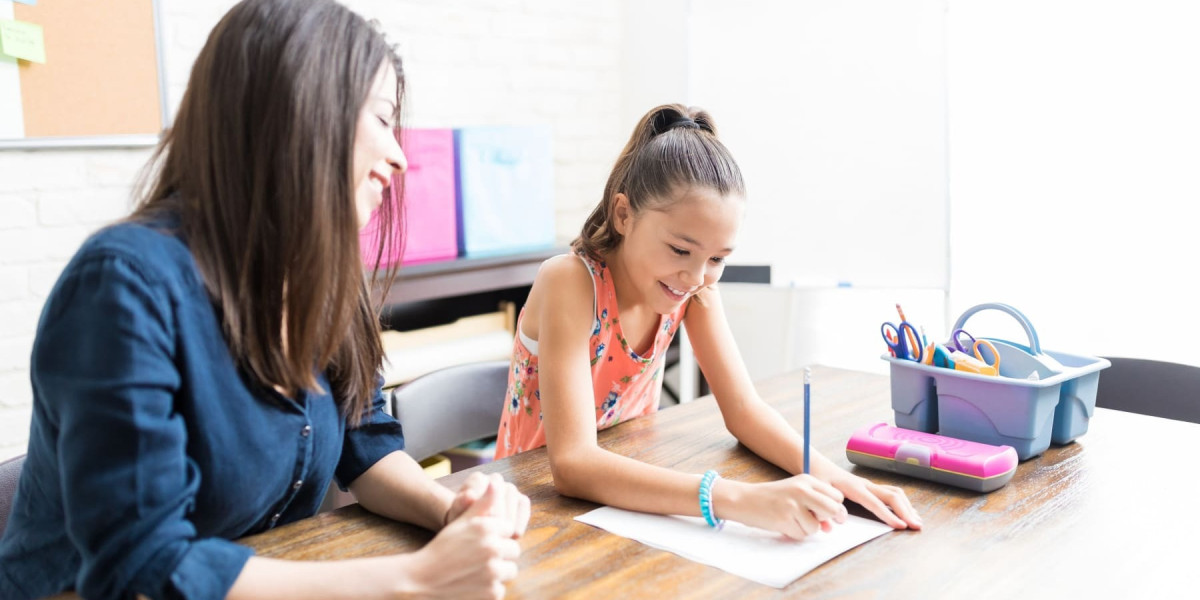 Boost Reading Skills with Expert Tutors
