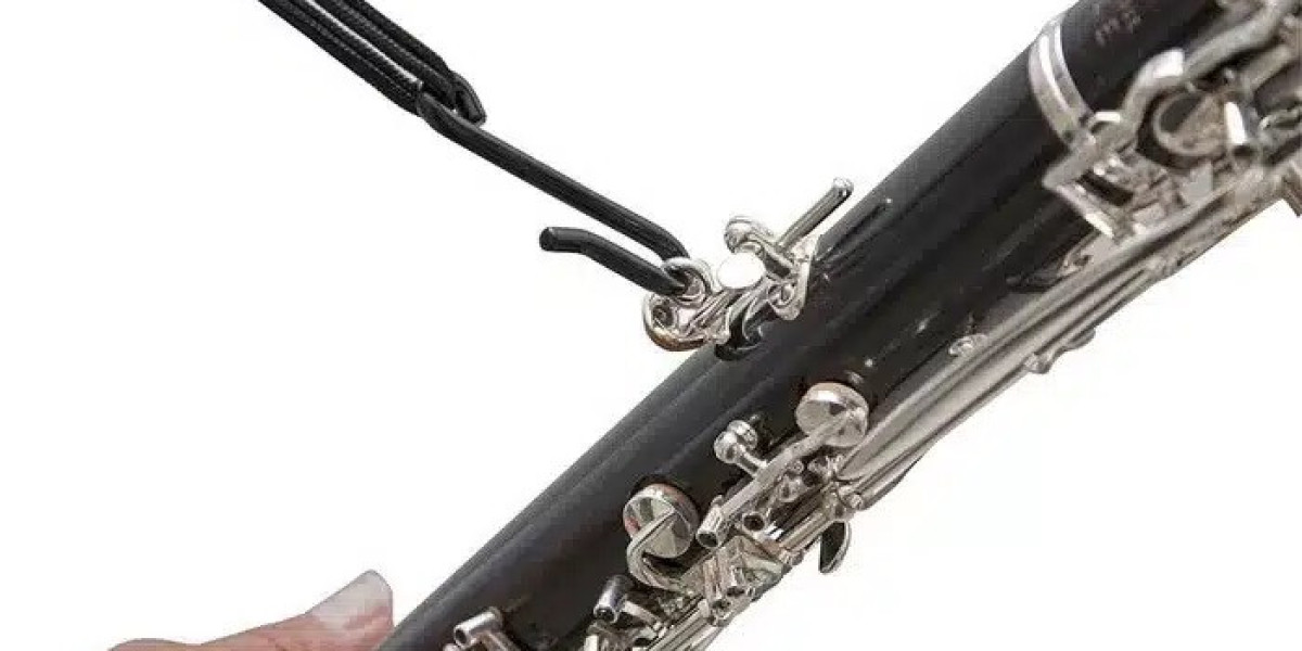 Do You Need a Neck Strap for an English Horn? [Revealed! ]