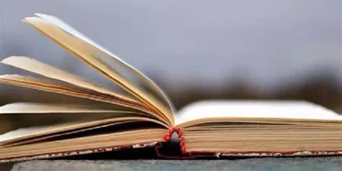 The Role of Villanelle in Expressing Cyclical Themes in Poetry