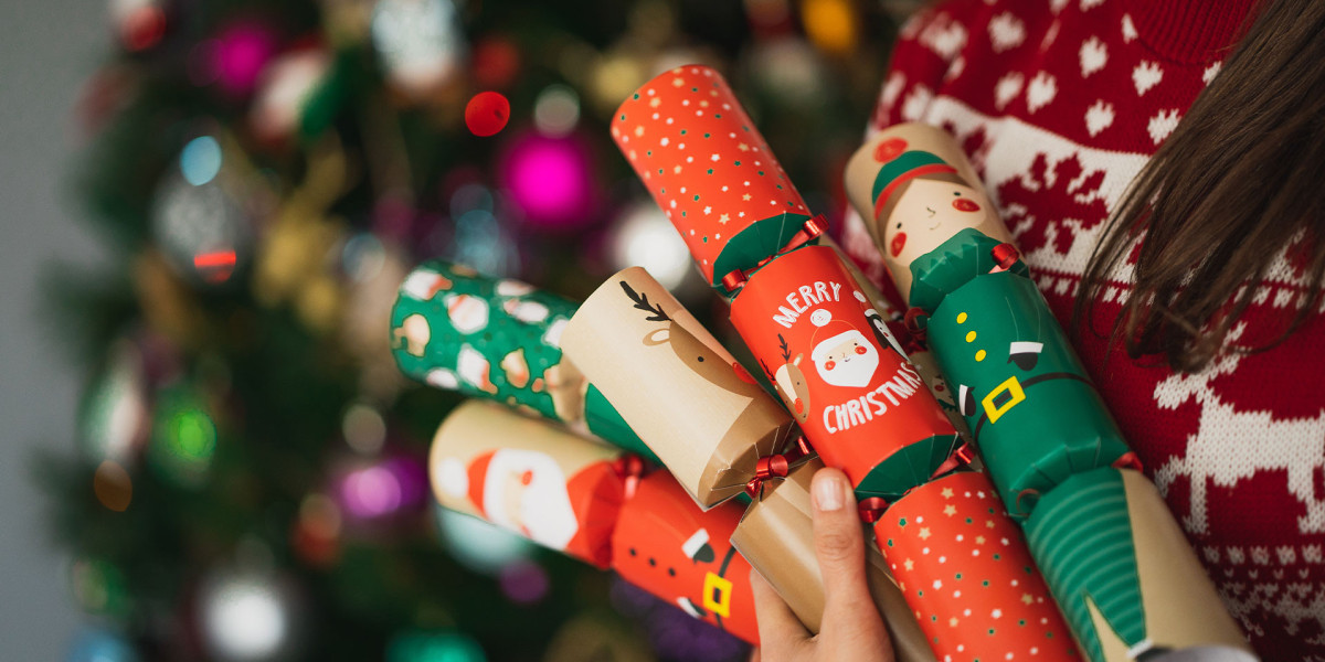 60 Christmas Cracker Jokes to Make You Happy Through the Holidays