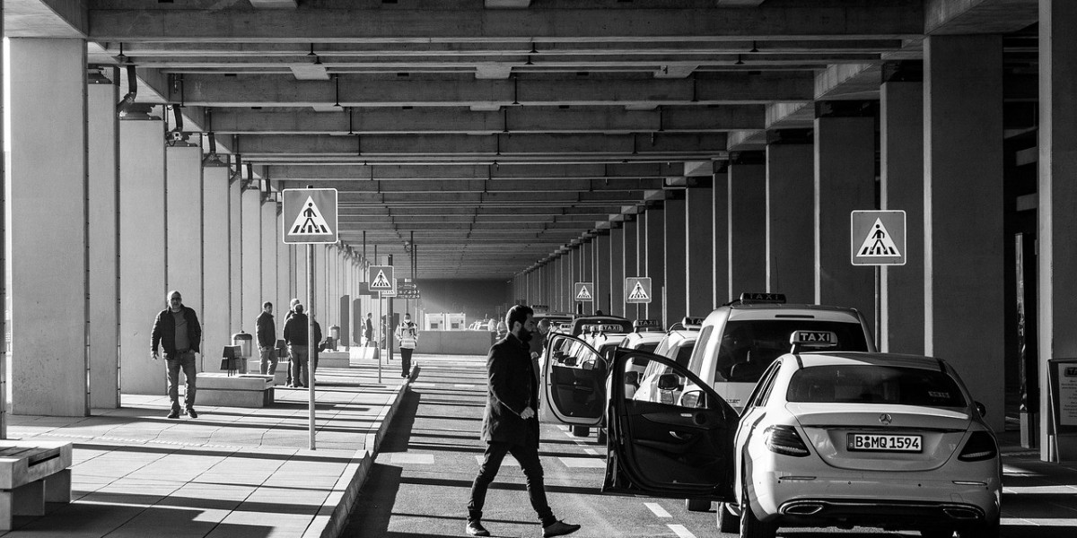 Your Stress-Free Guide: Heathrow Airport to Bristol Taxi