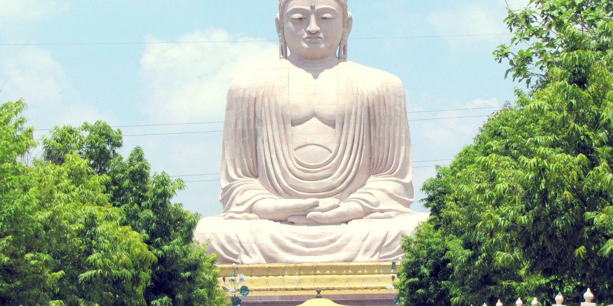 Buddhist Pilgrimage Tour – Walk in the Footsteps of Lord Buddha