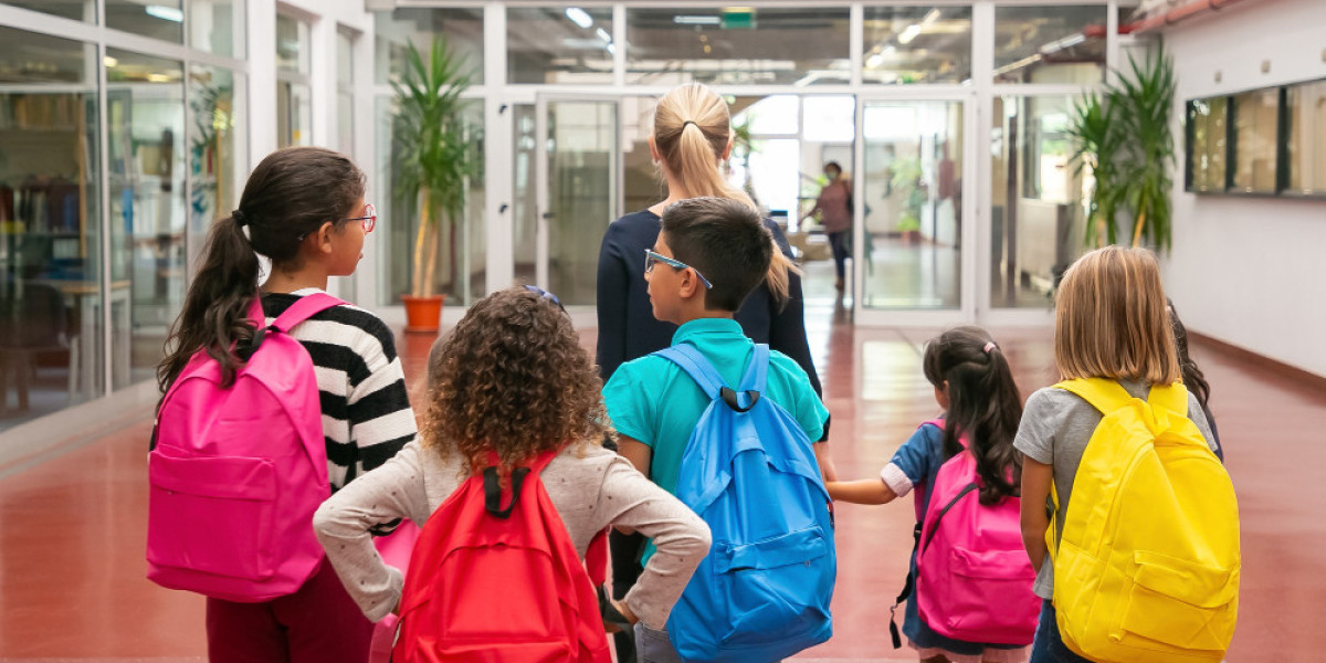 Public School Email List Reach Educational Leaders and Staff