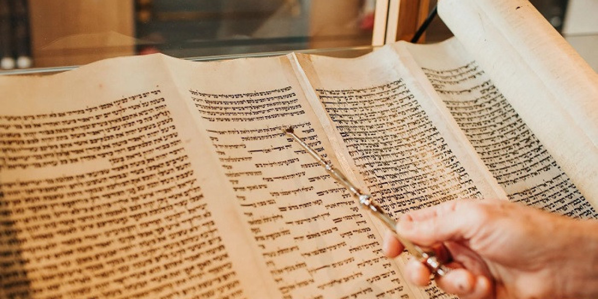 What Is the Structure and Purpose of the Old Testament Books?